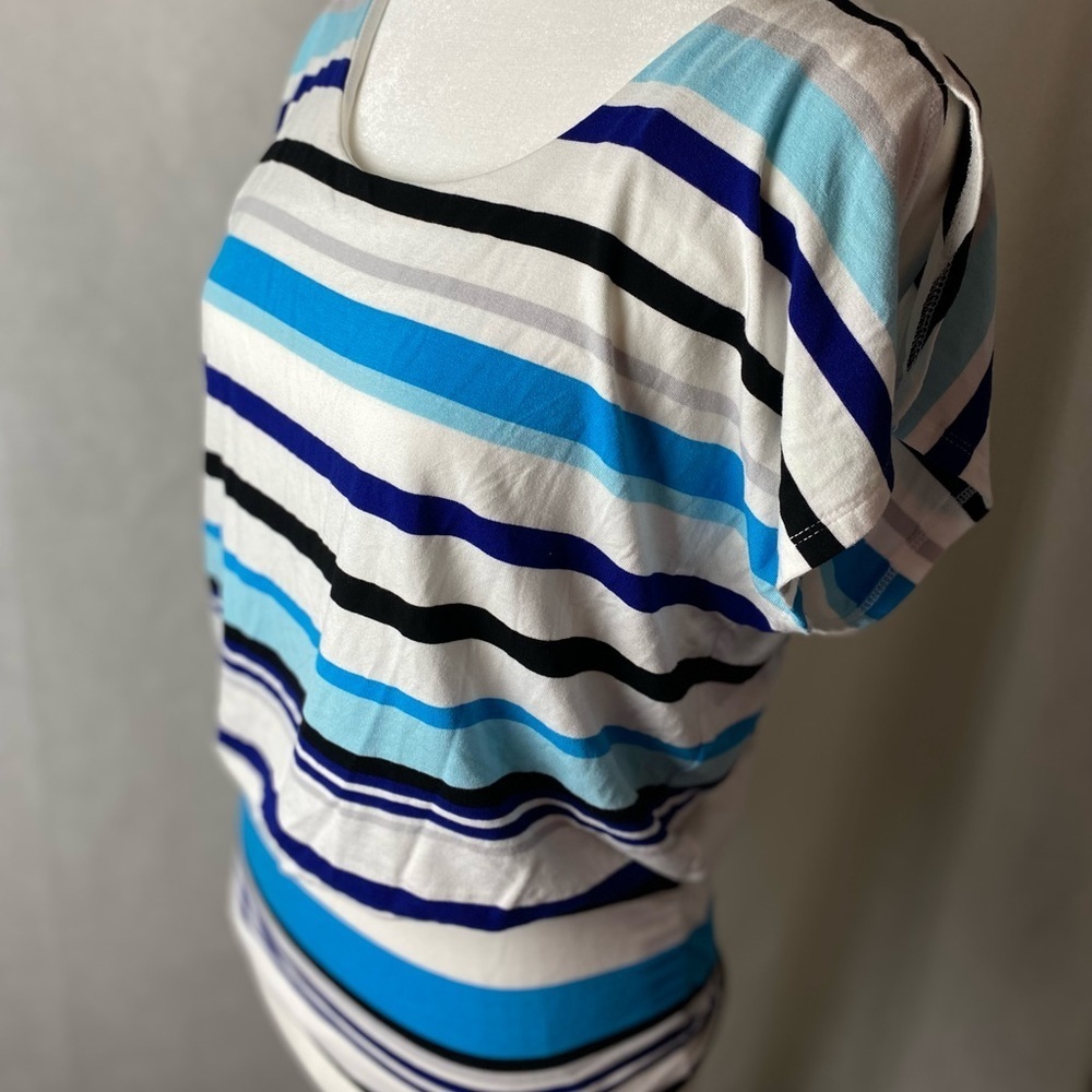 White House Black Market Blue Striped Short Sleeve Top